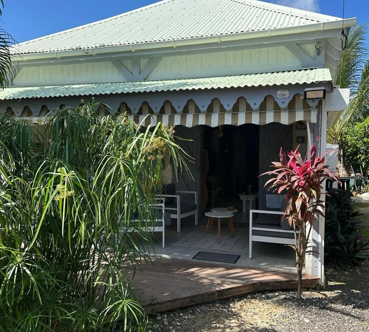 Holiday home Villa Calebasse Avec Piscine Saint-Francois